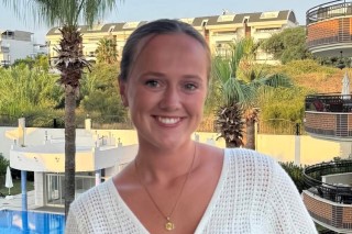 Andrea Sjo Holm.jpg