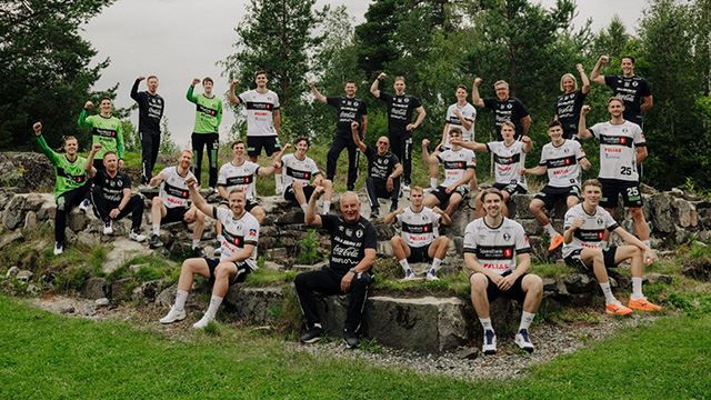 Foto: Elverum Håndball 2024-25 Lagbilde Elverum.jpg