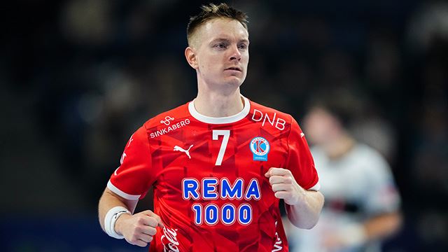 Adrian Aalberg ble kampens toppscorer med åtte mål. Lillehammer 20241005.
Kolstads Adrian Aalberg under eliteseriekampen i håndball mellom Elverum og Kolstad i Håkons Hall.
Foto: Beate Oma Dahle / NTB