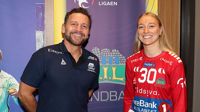 Storhamar-trener Kenneth Gabrielsen og målvakt Eli Marie Raasok. Avkast 2024 Storhamar