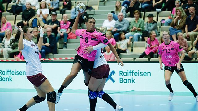 Jamina Roberts ble Vipers' toppscorer, her i en tidligere kamp i Champions League. Vipers (CL) Jamina Roberts.jpg