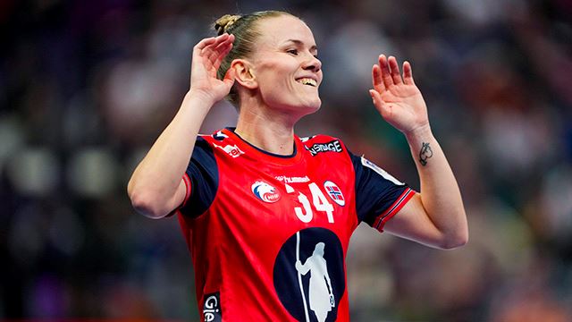 Trier, Tyskland 20251201. 
Norges Anniken Wollik under gruppespillkampen i håndball-VM for kvinner mellom Norge og Angola i SWT Arena.
Foto: Beate Oma Dahle / NTB