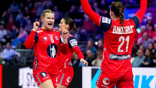 Trier, Tyskland 20251201. 
Norges Maren Aardahl jubler under gruppespillkampen i håndball-VM for kvinner mellom Norge og Angola i SWT Arena.
Foto: Beate Oma Dahle / NTB
