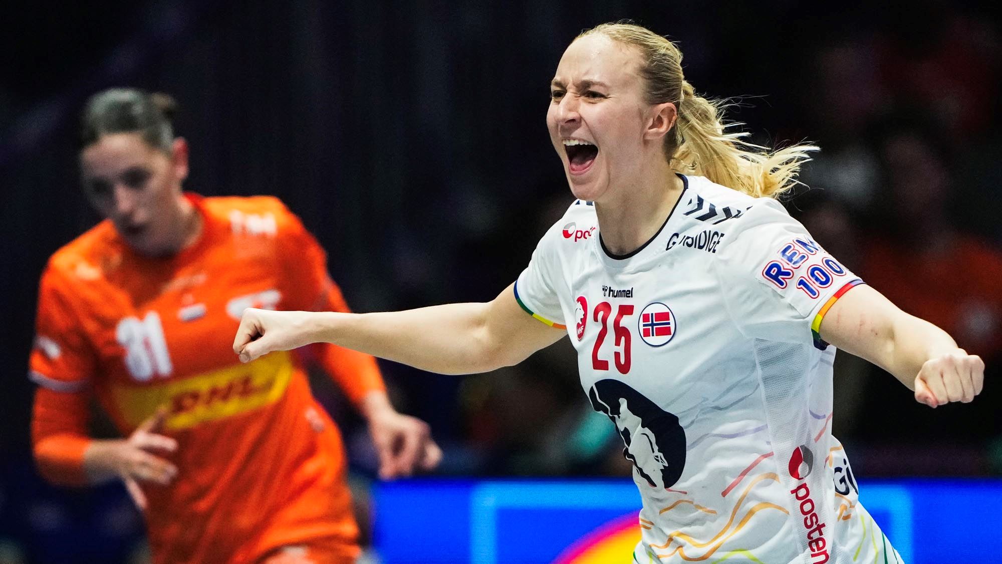 Rotterdam, Nederland 20251212.
Norges Henny Ella Reistad jubler under semifinalen i håndball-VM for kvinner mellom Nederland og Norge i Ahoy Arena.
Foto: Beate Oma Dahle / NTB