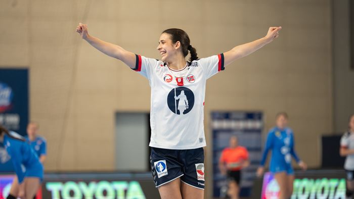 LK06 stakk av med seieren i den første kampen i EM i Montenegro. Foto: SmugMug EHF LK06.jpg