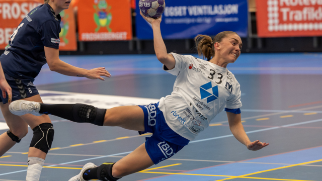 Julie Bøe Jacobsen i aksjon i en tidligere kamp. Julie Bøe Jacobsen Molde Elite.png