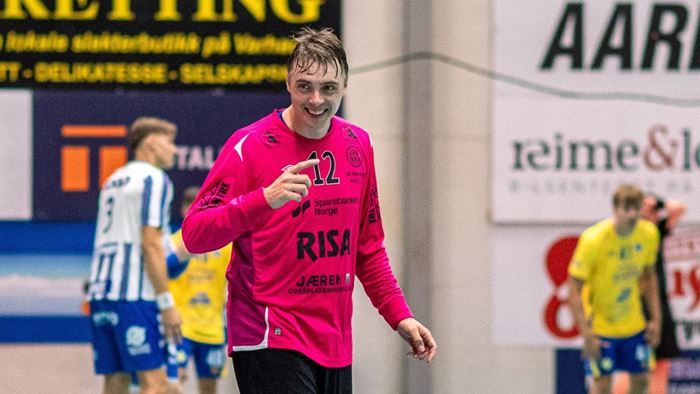 Joachim Sørholm Christensen stod en god kamp i målet til Nærbø og holdt hjemmelaget i kampen med flere viktige redninger. 20250831 Joachim Sørholm Christensen.jpg