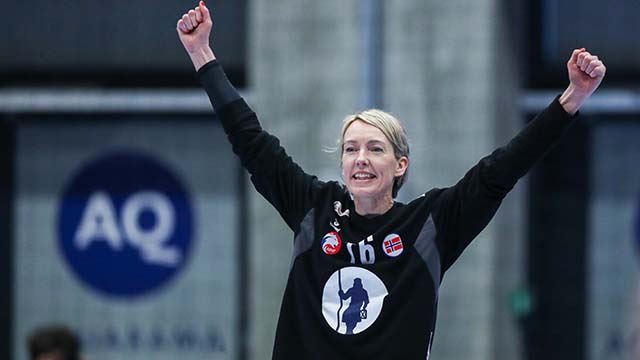 20260412_Lunde takker for seg.jpg