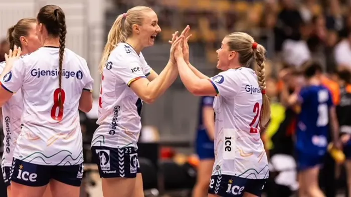 20261024 NOR_NED Golden League LKS Henny Reistad og Emilie Hovden foto dejan Obretkovic.jpg