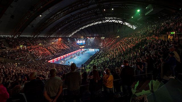 Lillehammwr 20190928.
12 377 tilskuere var til stede og satte ny norsk rekord for antall tilskuere I Norge for hndballkamp i forbindelse med Champions League-kampen i hndball mellom Elverum og Paris Saint Germain PSG i Hkons Hall p Lillehammer
Foto: Geir Olsen / NTB