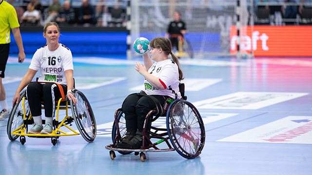 Illustrasjonsbilde fra en showkamp med Elverum Rullestolhåndball. Showkamp i rullestolhåndball på Elverum