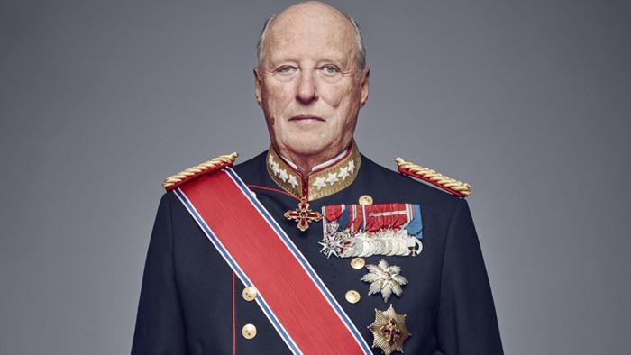 2016 kong harald foto Foto Jørgen Gomnæs  Det kongelige hoff.jpg