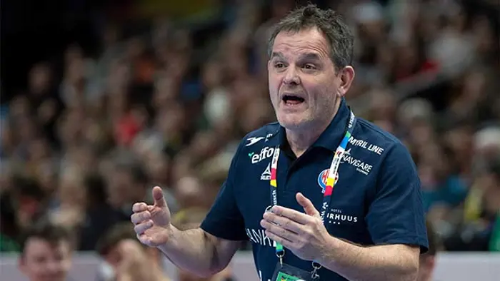 Trener Færøyene