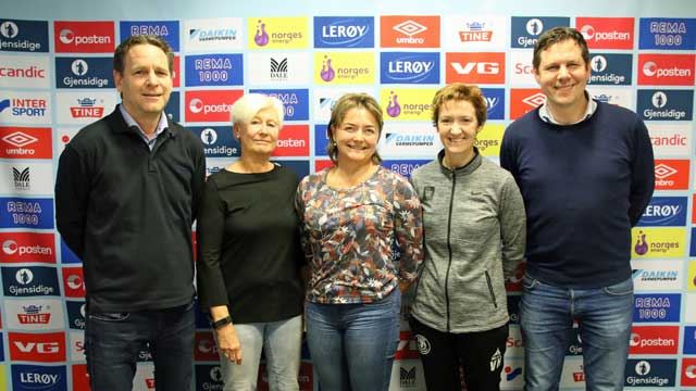 Erik Langerud, Kari Aagaard, Beate Skorpen, Vigdis Holmeset og Henrik Wilhelmsen. Foto: Kristen Birkeland/NHF 20191111_Aker-til-Kina-640x360px.jpg