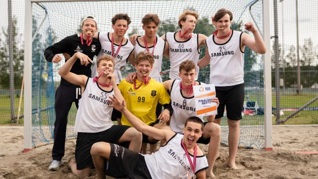 Holmestrand jubler for gull G16