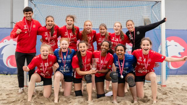 Lillestr&oslash;m jubler for NM Gull J16