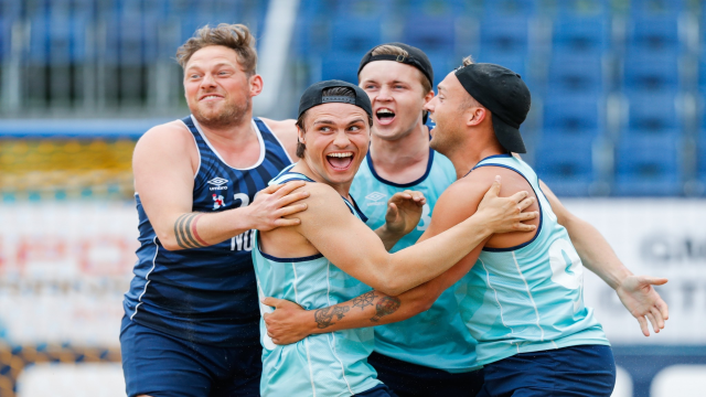 Tobias Glemming (i midten) og LMB jubler for finaleplass! Foto: Uros Hocevar/EHF 640_LMB NOR-RUS.png