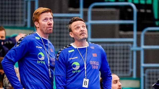 SUKSESSDUO: Børge Lund har vært med i Christian Berges trenerapparat siden VM 2017. Foto: 20210109 Danmark-Norge