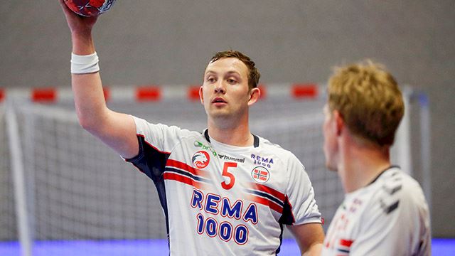 Sander Sagosen ble kampens toppscorer med ni mål. 20210429 Sander Sagosen LMS NOR-LAT_Foto Toms Kalnins NTB_640x360web.jpg