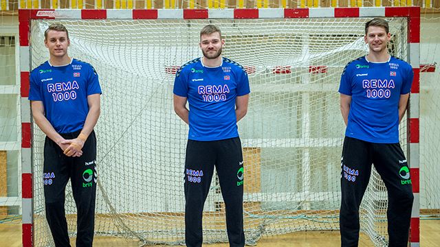 Håndballguttas målvakter (f.v.): Kristian Sæverås, Sander Drange Heieren og Torbjørn Bergerud Håndballgutta i Gjensidige Cup 2021