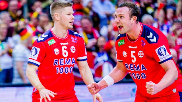 Katowice, Polen 20230123.
Torbjørn Sittrup Bergerud, Sebastian Barthold og Sander Sagosen i VM-kampen i håndball for herrer mellom Tyskland og Norge i Spodek Arena i Katowice, Polen.
Foto: Stian Lysberg Solum / NTB