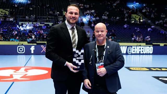 20260120 Arne Storstrøm får arrangøpris av EHF.JPG