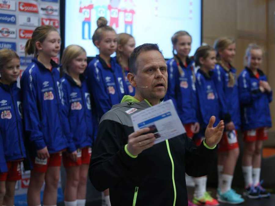 151110_Thorir_forklarer_uttak_900.jpg