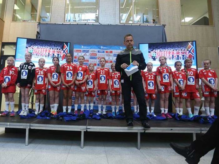 Fra VM-uttaket hos Gjensidige. Foto: Svein André Svendsen 151110_Thorir_Minihåndballjentene_uttak_900.jpg