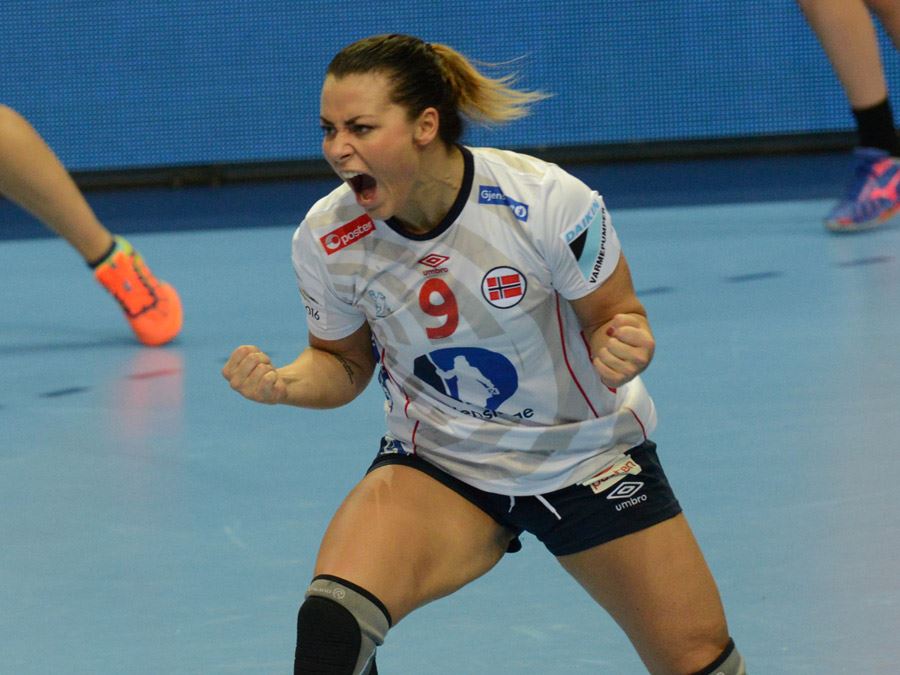 20161218_Mørk,-Nora-fighting_foto-Terje-Anthonsen_900.jpg
