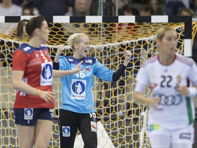 Katrine Lunde ble kåret til banens beste spiller. Foto: Vidar Ruud, NTB Scanpix 20171202-LKS-Lunde,-Katrine.jpg
