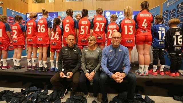 20181106_EM_uttak_trenerne_minihåndballjentene_640x360web.jpg