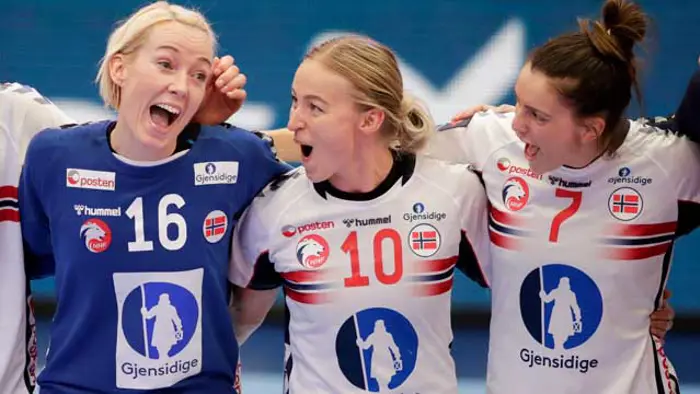 20201207-lunde-oftedal-skogrand-LKS-EM2020-NOR-ROM-Vidar-Ruud-NTB.jpg