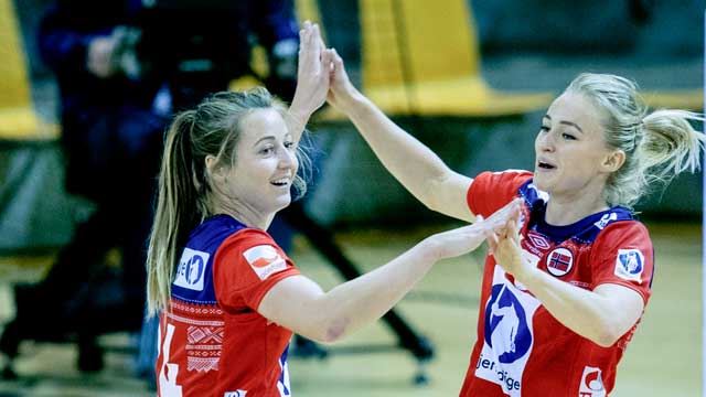 Sanna Solberg-Isaksen og Stine Bredal Oftedal Solberg-Isaksen og Oftedal