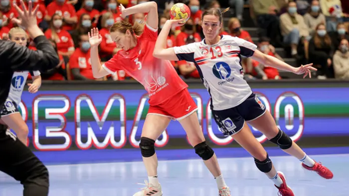 20211128-LKS-Intersport-Cup-NOR-RUS-Kari-Brattset-Dale-Foto-Beate-Oma-Dahle-NTB.jpg
