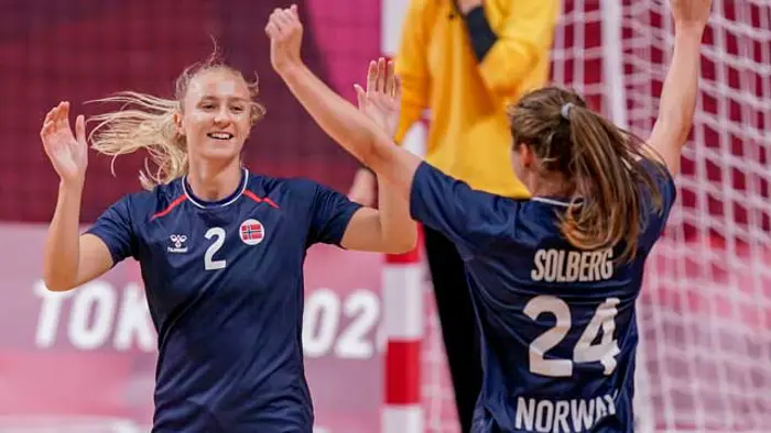20210727-OL-LKS-Henny-Ella-Reistad-og-Sanna-Solberg-Isaksen-ANG-NOR-Foto-Stian-Lysberg-Solum-NTB-640-x-360.jpg