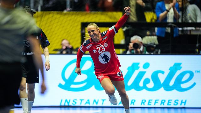 Camilla Herrem ble kåret til banens beste etter kampen mot Sør-Korea. 20231203 Camilla Herrem.jpg