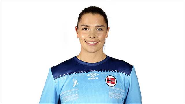 Byåsen-målvakt Andrea Austmo Pedersen fikk sin A-landslagsdebut og sto hele andre omgang. 20180615-LKR-Pedersen,-Andrea-Austmo.jpg