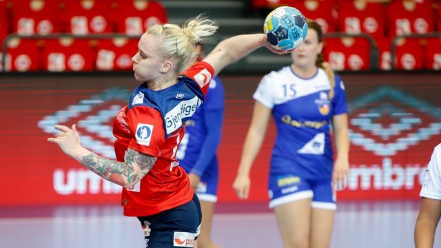 June Bøttger er en av spillerne som er innkalt til Rekruttjentenes samling i Stavanger. 20190528_LKR_Bøttger,-June_640x360web_fotoNTBscanpix.jpg