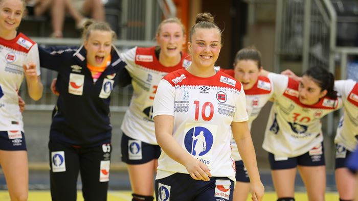 Christine Karlsen Alver satte 7 av 7 straffer og ble kåret til banens beste for Norge. Foto: Stian Bye Høgsveen O31A8160.jpg