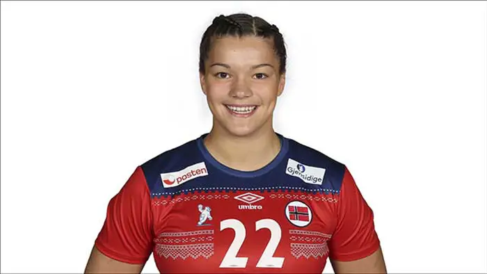 20180619-LK00-Novak,-Kristina-Sirum.jpg
