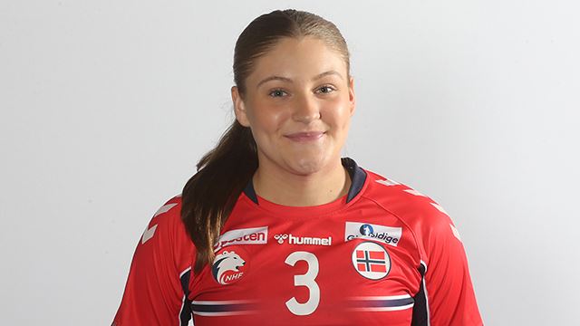Nicoline Jullumstrø ble kåret til banens beste i kampen mot Brasil. Nicoline Jullumstrø