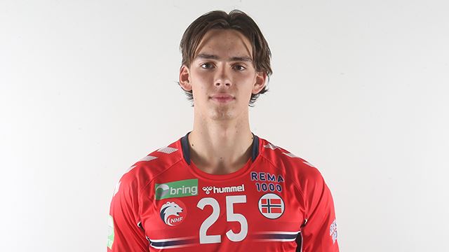 Mikkel Solheim ble banens beste spiller, og scoret fem mål i dagens kamp. Mikkel Solheim