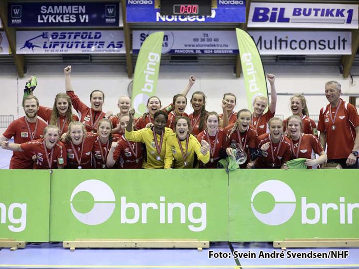 I fjor tok Fana sølv i BRINGserien. 160508-Bring-J16-sølv-Fana.jpg