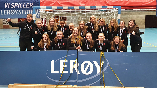 20220508 Larvik HK vinner av Lerøyserien 2021-22.jpg