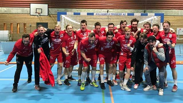 Jubel for unggutta i Follo. Foto: Follo Media 20190317-Follo-menn-opprykk-1.-divisjon.jpg