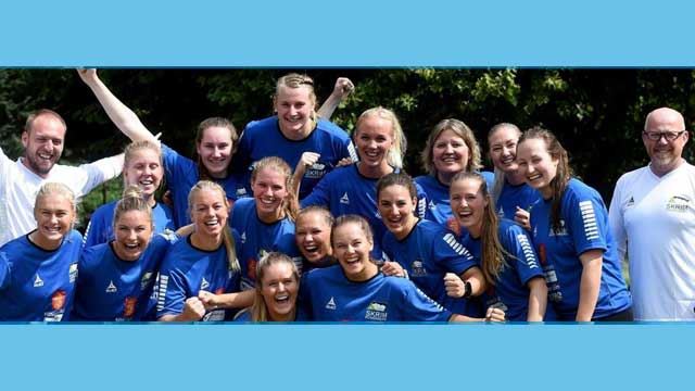 Skrim Kongsberg klar for comeback i Eliteserien. Foto fra klubbens Facebook-side. Skrim-Kongsberg-lagbilde-fra-FBsiden_640x360web.jpg