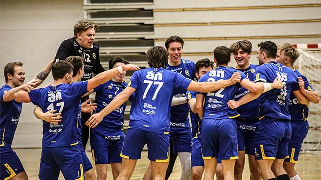 Bodø jubler for seier og opprykk til 1. divisjon Bodø jubler for seier