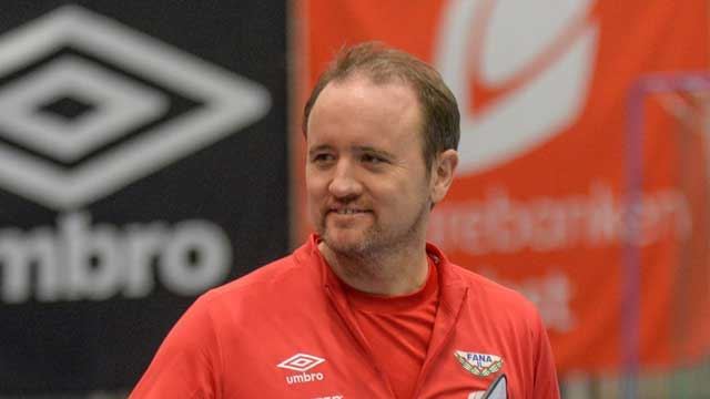 Erlend Lyssand trener Fana-jentene. Erlend Lyssand, trener Fana 2020-21