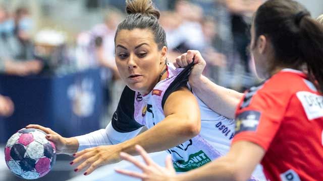 Nora Mørk ble kampens toppscorer med 8 mål. Nora Mørk, Vipers