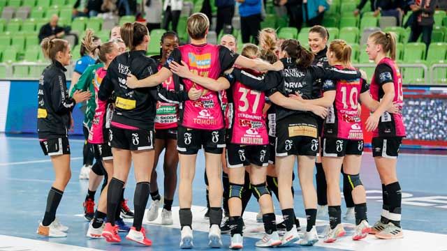 VIpers jubler etter en av sine mange seire. Vipers Jubler